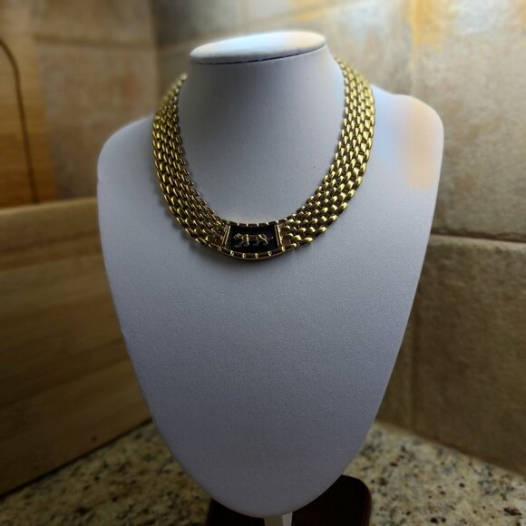 Elegant Gold toned Panther Chain Necklace - Picture 6 of 8